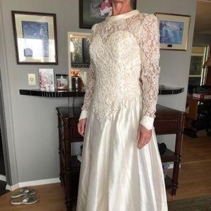 Wedding Dress Oleg Cassini Ivory Silk